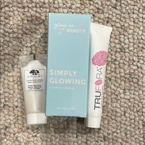 Simply Glowing Vitamin C Serum and Skincare Set
